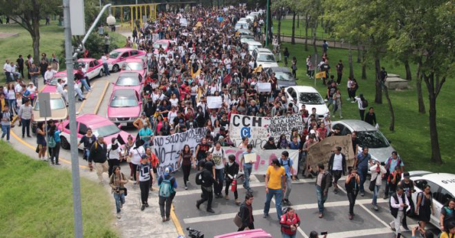 La marcha para exigir no más porros en la UNAM ha sido una de las más concurridas por estudiantes de los últimos años.