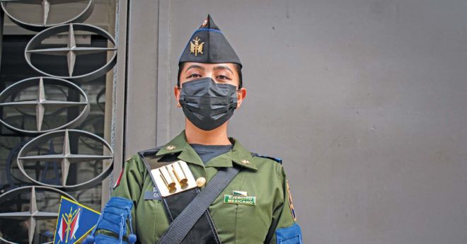 Norma, de 26 años, pertenece a la Escuela Militar de Clases de Transmisión.