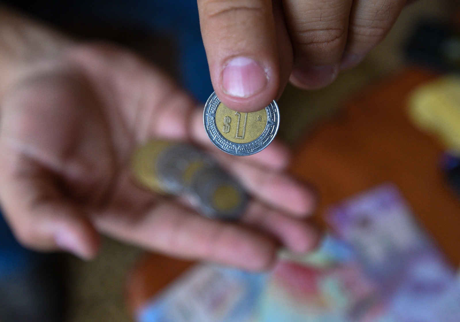 El Peso Mexicano Sigue Ganando Terreno En El Mercado El D lar Cotiza 